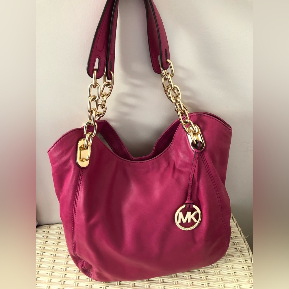 MICHAEL Kors Lilly Bag fuchsia lambskin leather/Gold Tone Hardware